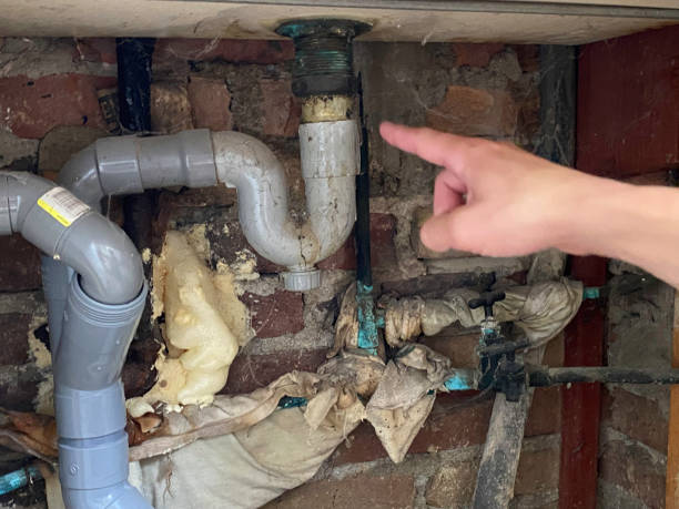 Water damage restoration process in CA
